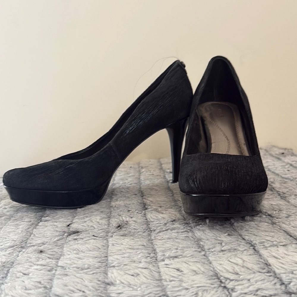 Tahari Black Stiletto Heels Classic Platform Pumps